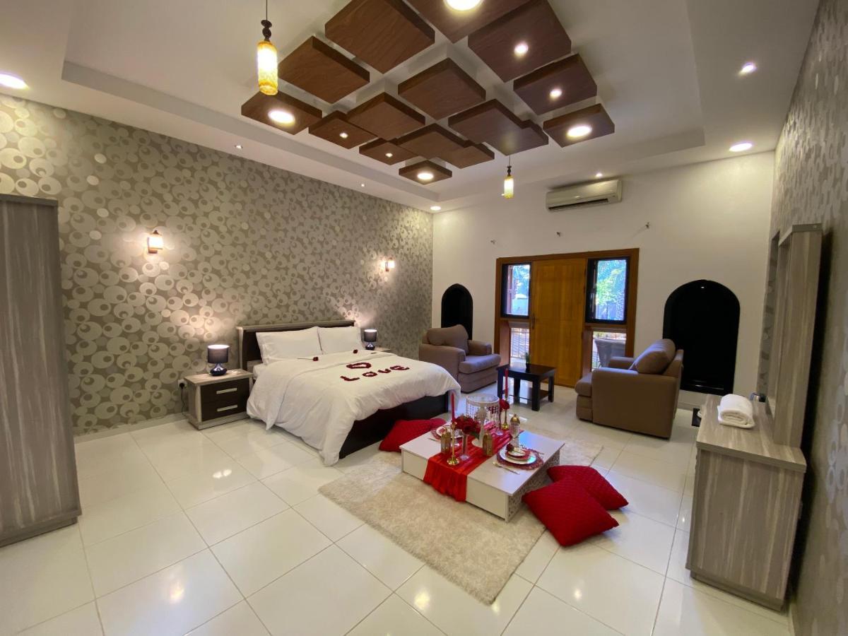 Aryaf Hostel 니즈와 외부 사진