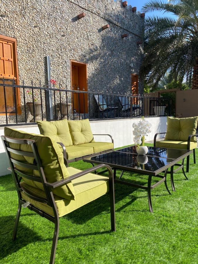 Aryaf Hostel 니즈와 외부 사진