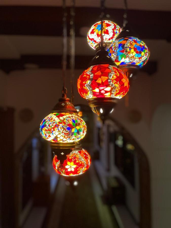 Aryaf Hostel 니즈와 외부 사진