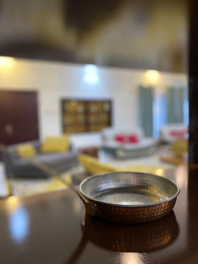 Aryaf Hostel 니즈와 외부 사진