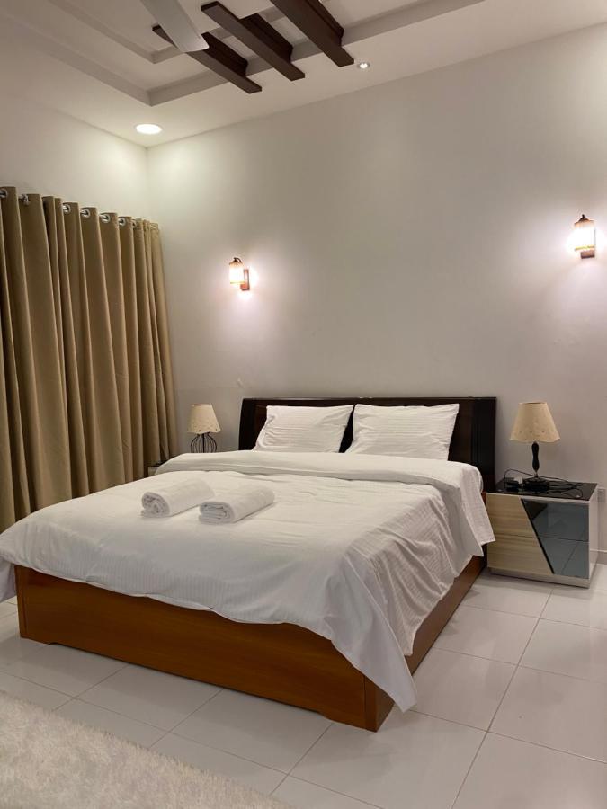 Aryaf Hostel 니즈와 외부 사진