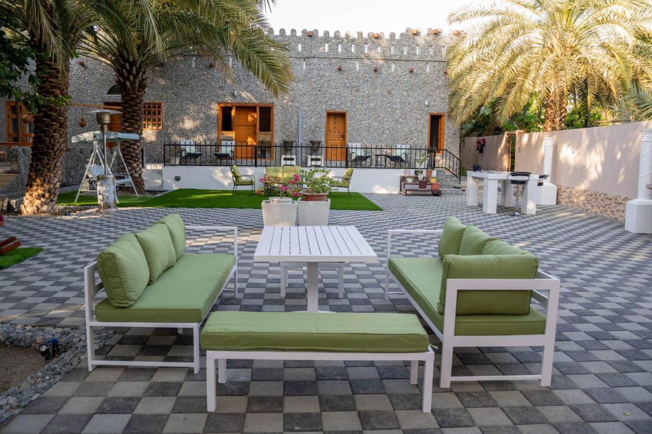 Aryaf Hostel 니즈와 외부 사진